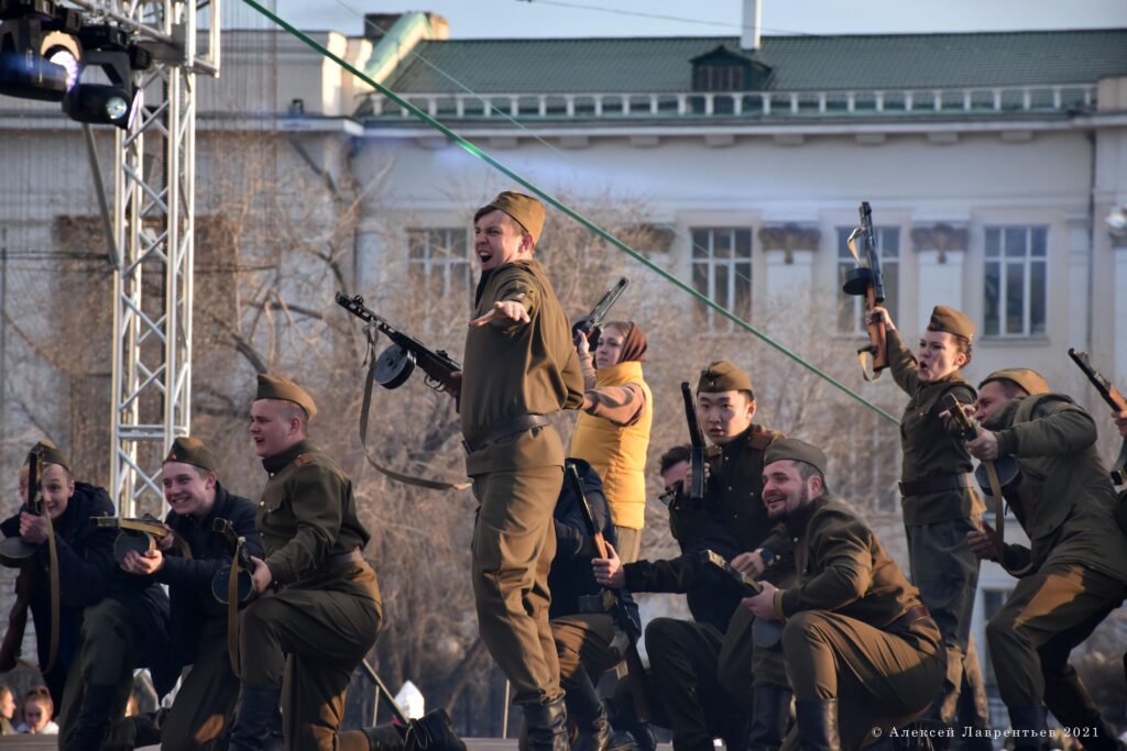 1666693352_e030a4-1024x683 Музыкальный театр национальных культур "Забайкальские узоры"