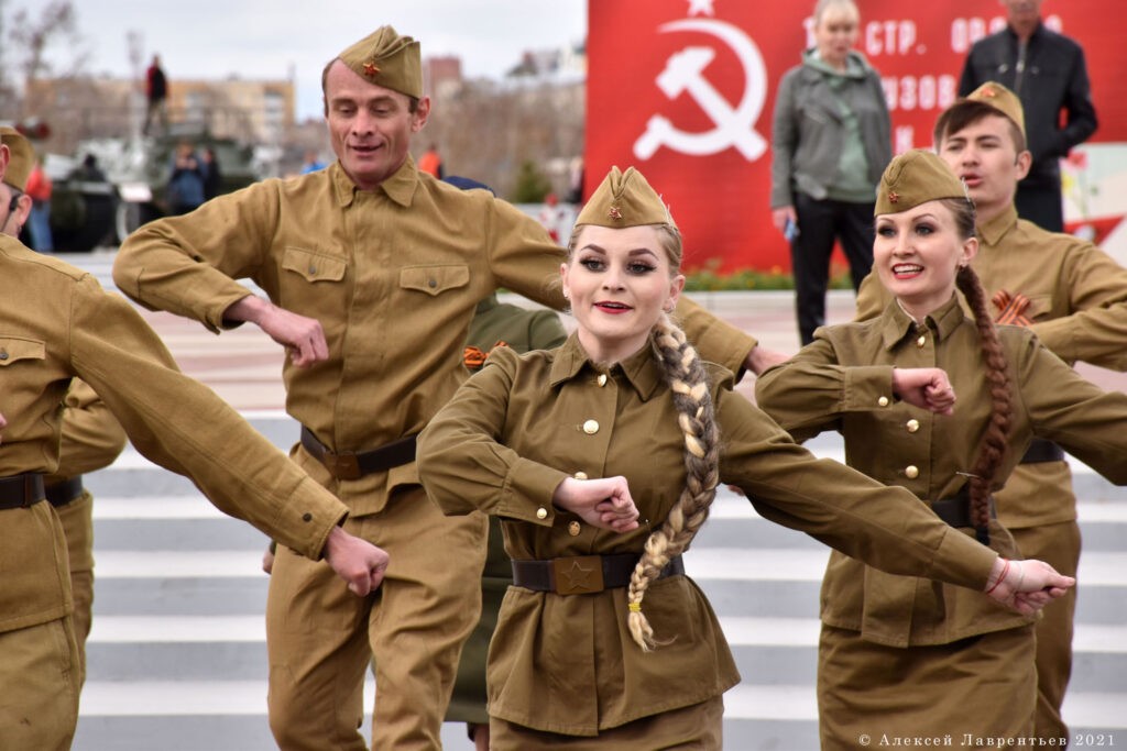 1666693626_159058-1024x683 Ансамбль песни и пляски "Забайкальские казаки"