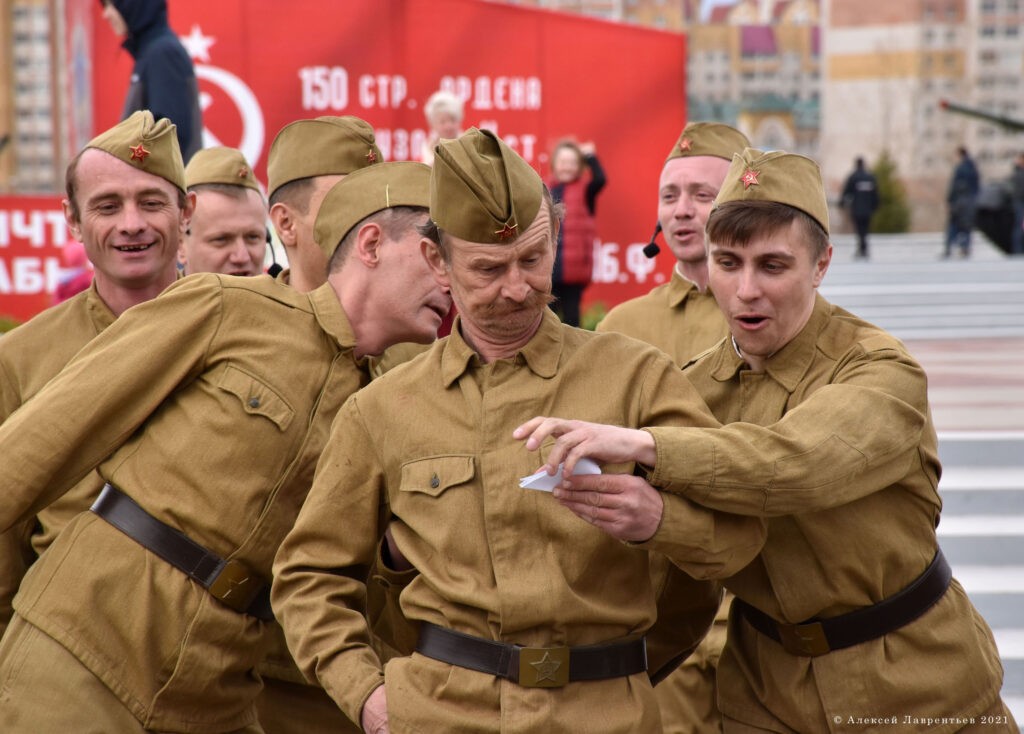 1666693628_582181-1024x734 Ансамбль песни и пляски "Забайкальские казаки"