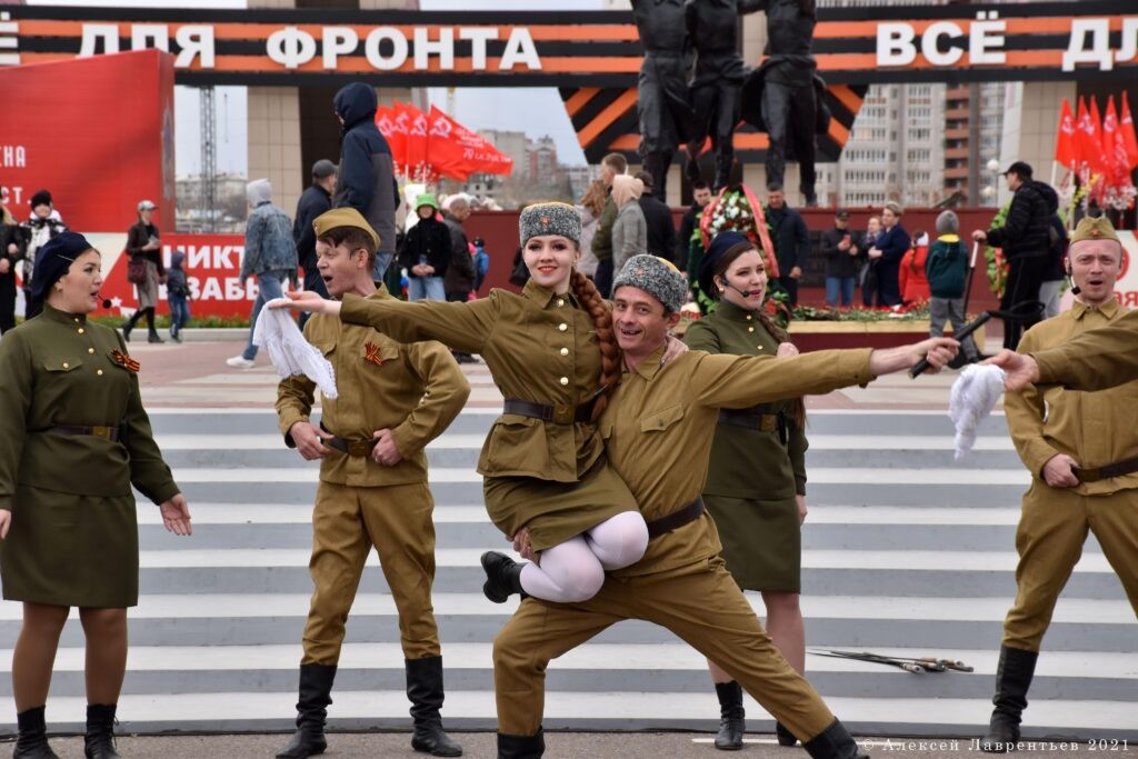 1666693654_4cc29e-1024x683 Ансамбль песни и пляски "Забайкальские казаки"