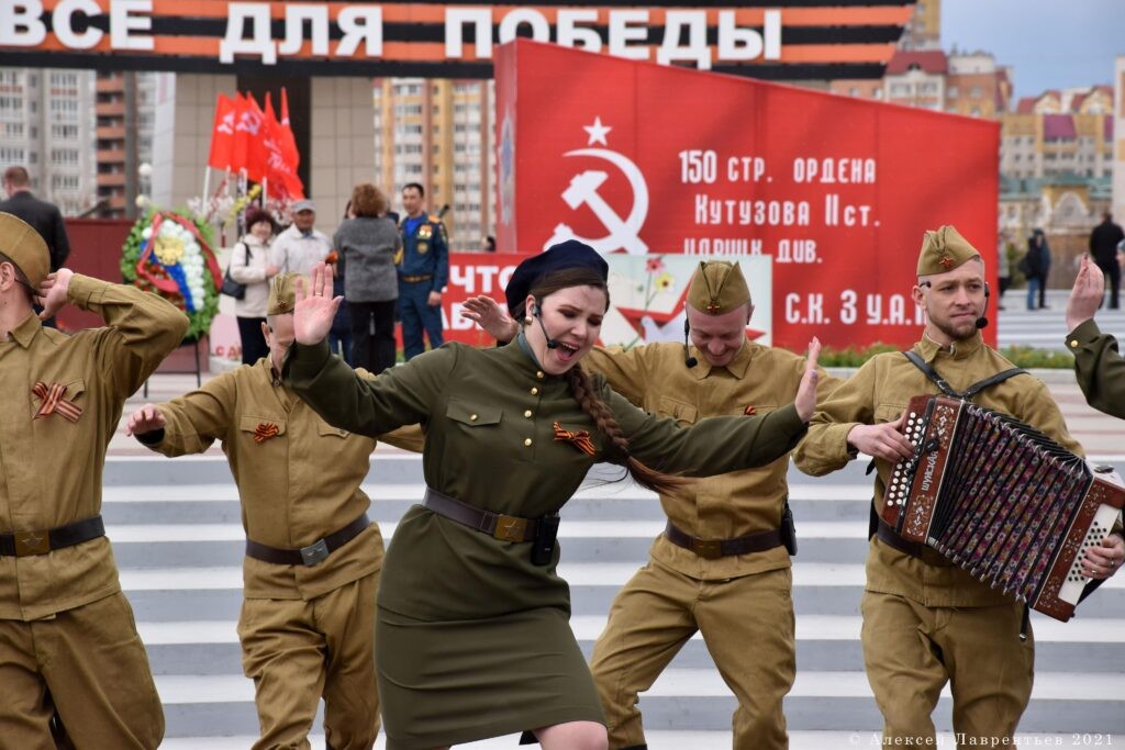1666693654_ee122f-1024x683 Ансамбль песни и пляски "Забайкальские казаки"