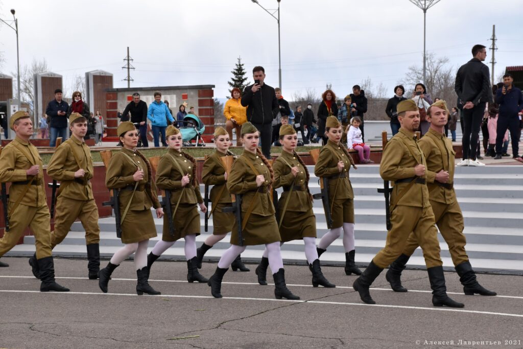 1666693660_75e143-1024x683 Ансамбль песни и пляски "Забайкальские казаки"