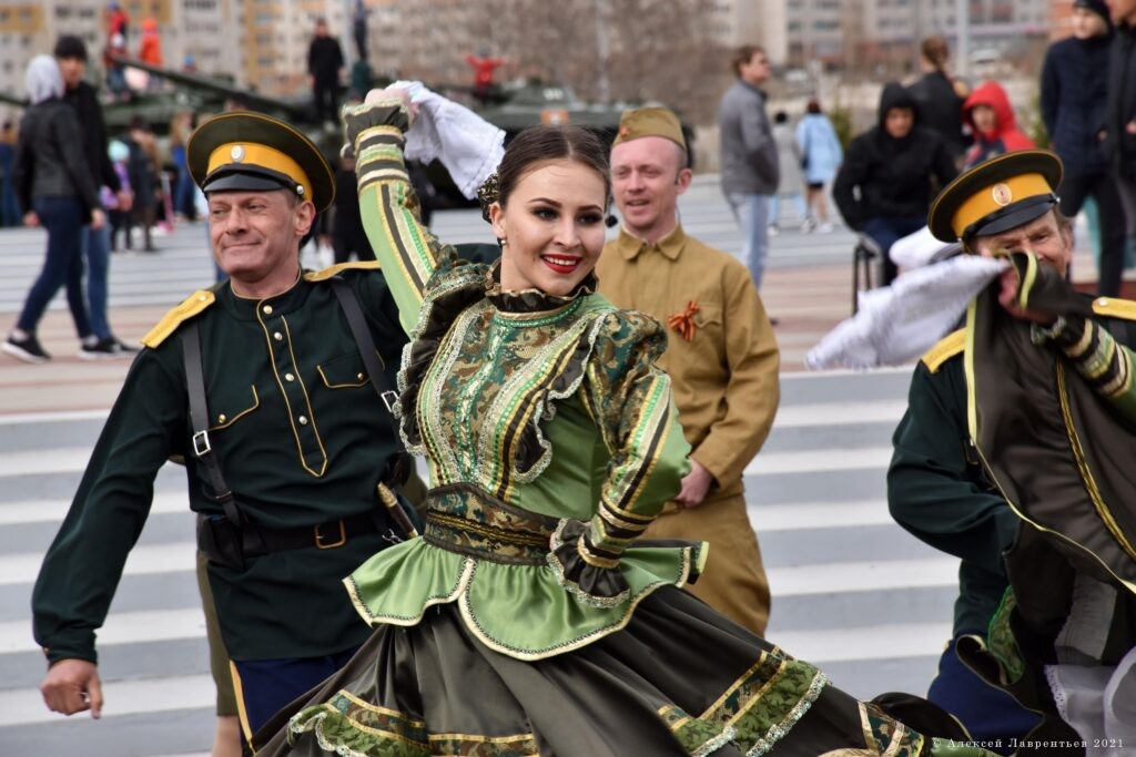 1666693691_845b25-1024x683 Ансамбль песни и пляски "Забайкальские казаки"