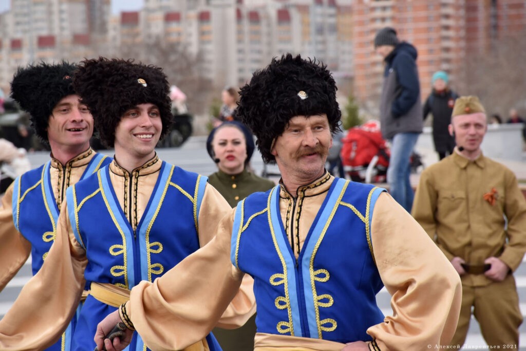 1666693788_c73df9-1024x683 Ансамбль песни и пляски "Забайкальские казаки"