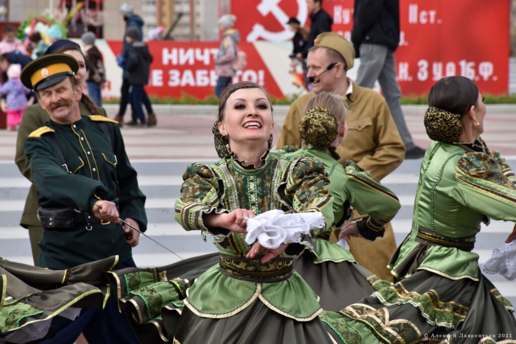 1666693797_dceae5-1024x683 Ансамбль песни и пляски "Забайкальские казаки"