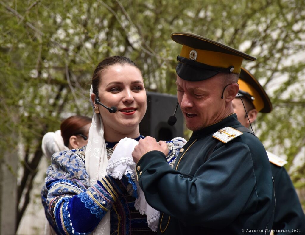 1666693890_90411e-1024x789 Ансамбль песни и пляски "Забайкальские казаки"