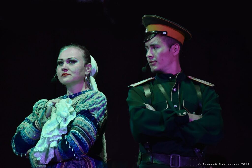 1666694272_6fec73-1024x683 Ансамбль песни и пляски "Забайкальские казаки"