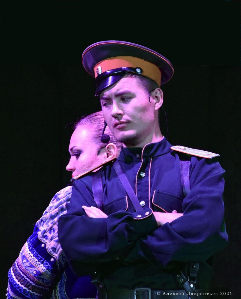 1666694302_ab804a-826x1024 Ансамбль песни и пляски "Забайкальские казаки"