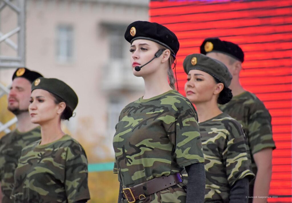 1666695050_bb5775-1024x710 Музыкальный театр национальных культур "Забайкальские узоры"