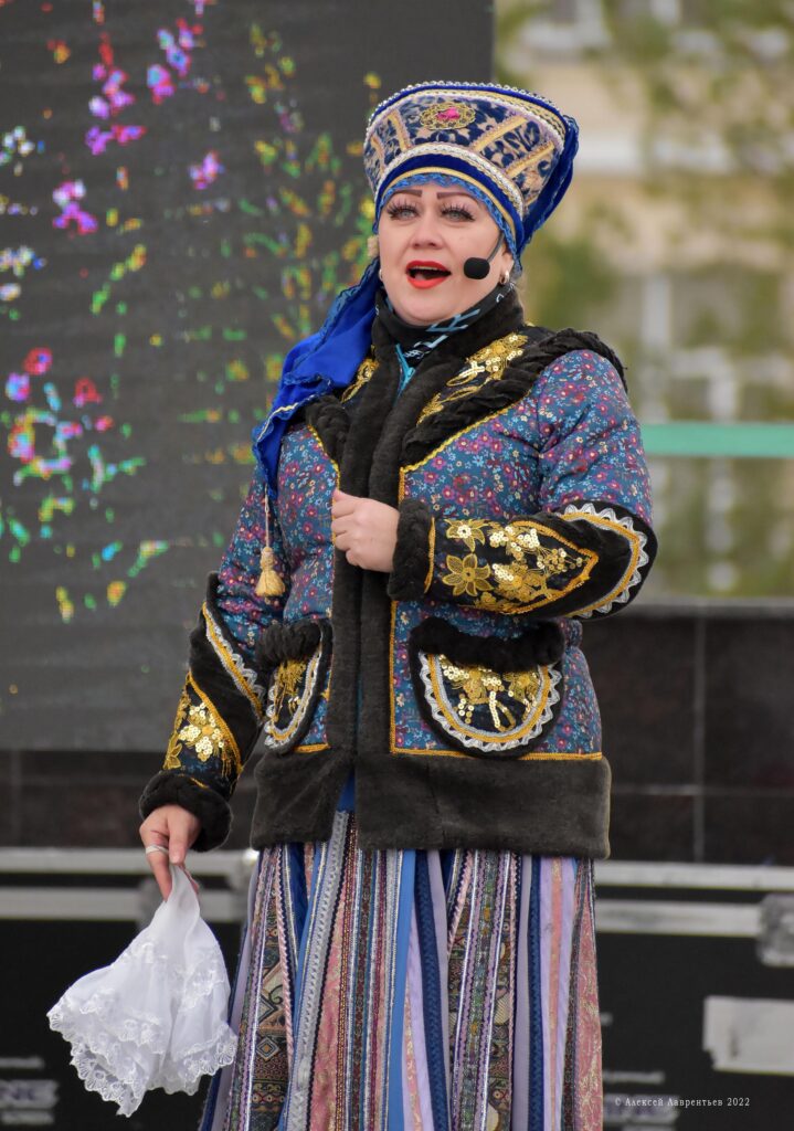 1666695153_c88c3b-719x1024 Ансамбль песни и пляски "Забайкальские казаки"