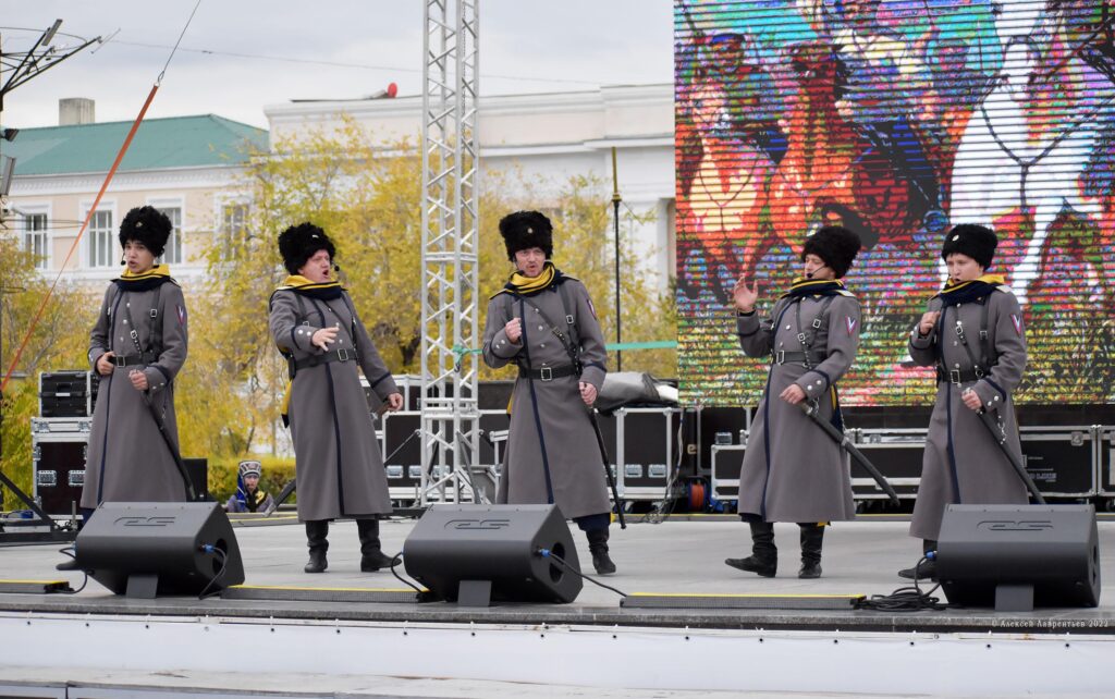 1666695191_775561-1024x642 Ансамбль песни и пляски "Забайкальские казаки"