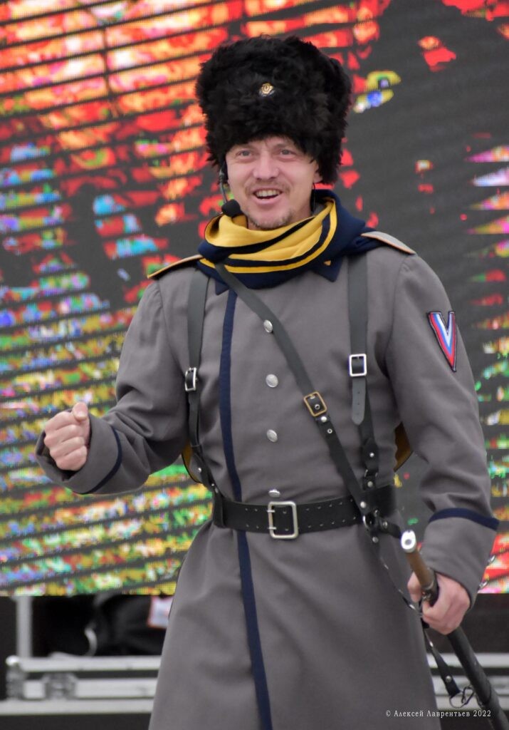 1666695211_49e87f-715x1024 Ансамбль песни и пляски "Забайкальские казаки"