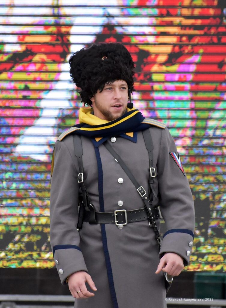 1666695213_25374f-753x1024 Ансамбль песни и пляски "Забайкальские казаки"