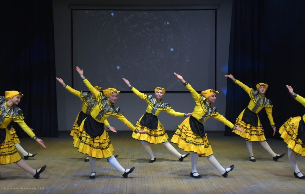1666702096_b829c3-1024x650 Фестиваль детских творческих коллективов "Энергичная весна" 2022