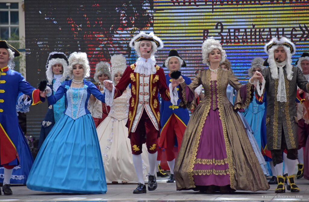 1666703252_fa1683-1024x670 Театрализованное представление «Петровские ассамблеи в Забайкалье», приуроченное к 350-летию Петра I