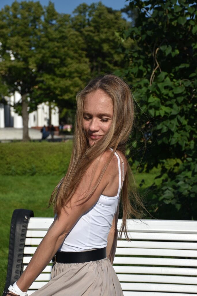 1669873613_0a2bd0-683x1024 Анастасия Пападжанянц
