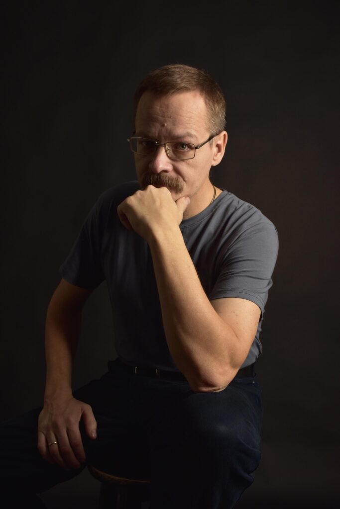 1674279288_d07079-683x1024 Максим