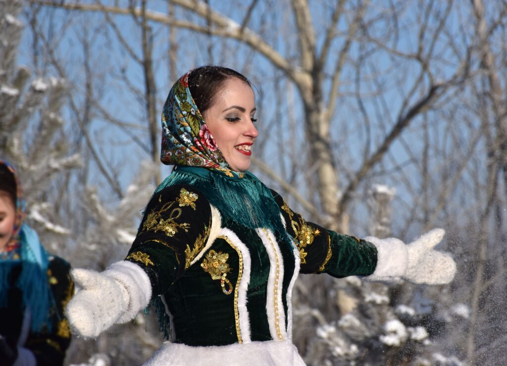 192fa42b0ac950674fc6218a5b4a2e16-1024x739 Зимняя  фотосессия "Забайкальские казачки"