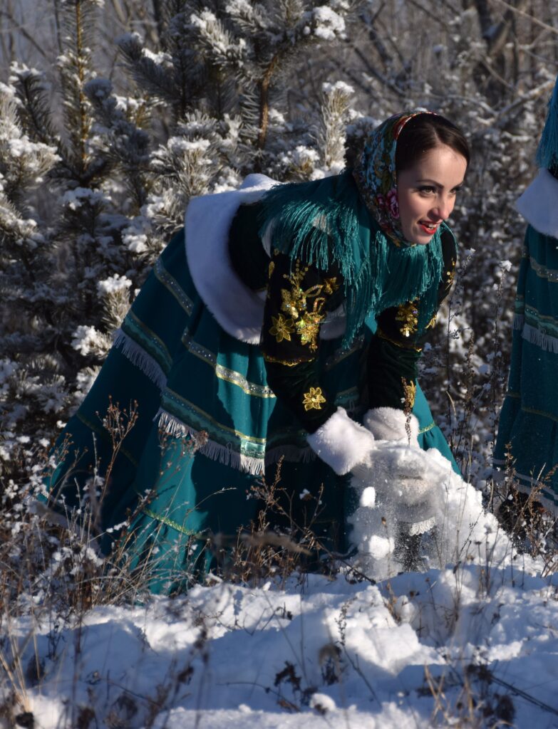 1a8fa68e54feb6b9f75b06d054f04da2-783x1024 Зимняя  фотосессия "Забайкальские казачки"