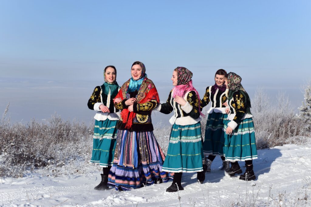 22fc9baa1f0837ae6874f557b3370a99-1024x683 Зимняя  фотосессия "Забайкальские казачки"