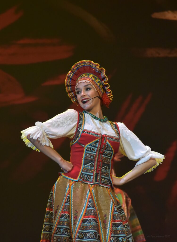 6249558178f7a1b6ff541e5485007d4f-750x1024 Алёна Арзамасцева