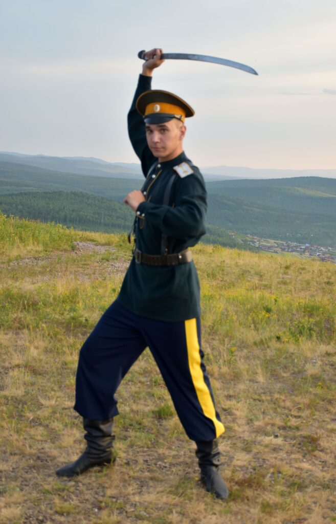 999a810805875f98aa6fa412d8543f73-657x1024 Роман