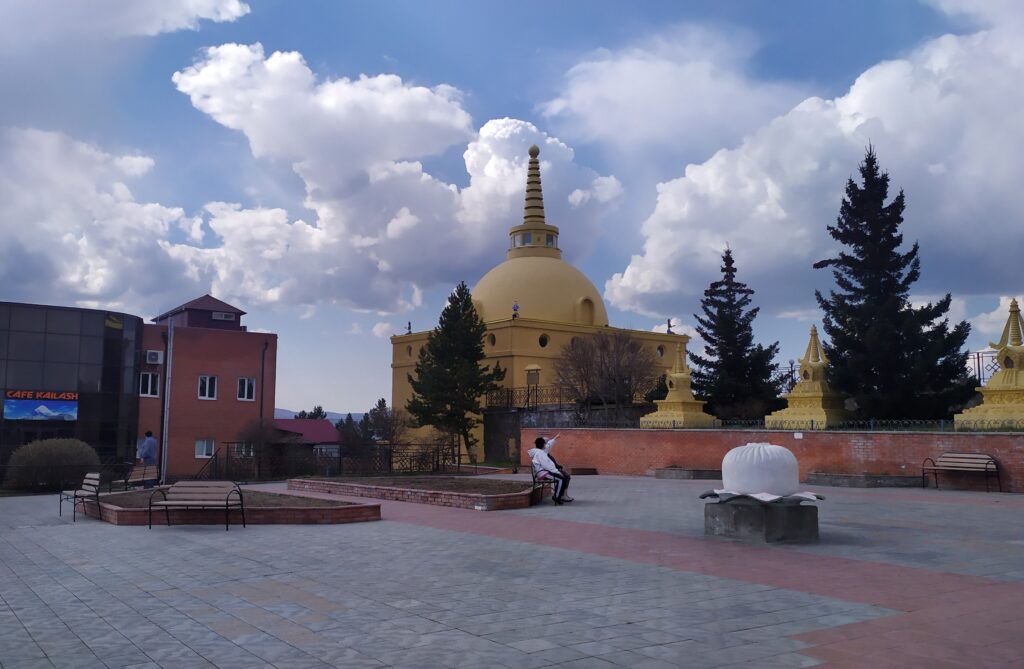 0ee92a9a8388e586f3aecb72a9559884-1024x669 Бурятия Улан-удэ Дацан Ринпоше Багша