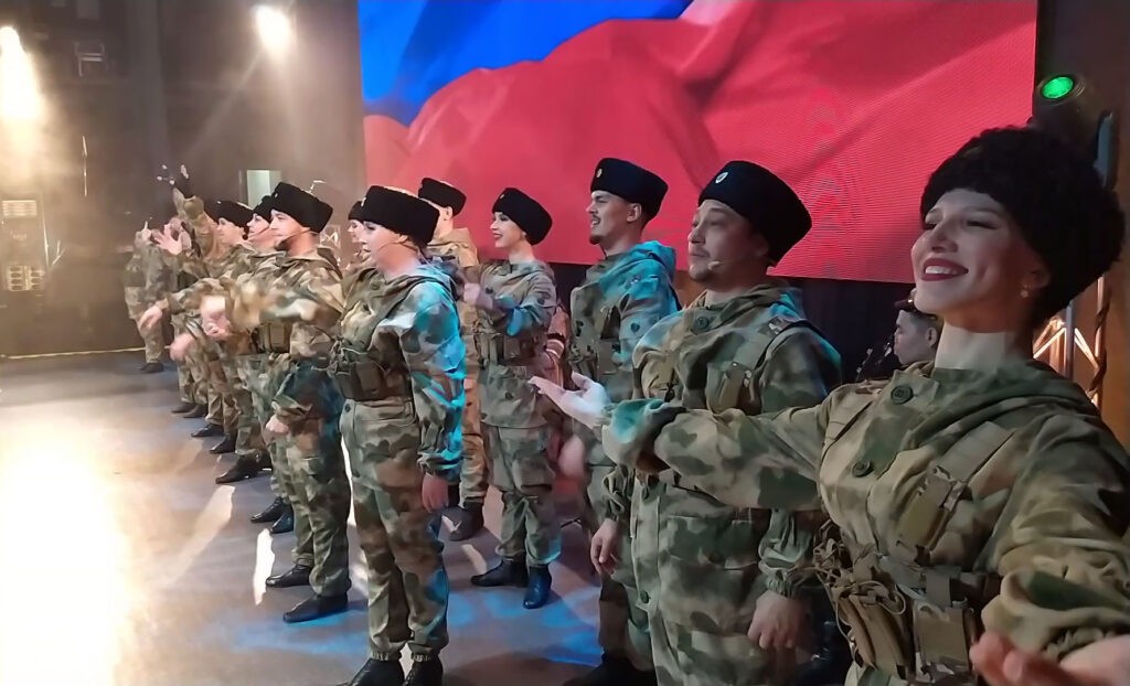 otkr-sezona-3-1024x622 Открытие 34-го концертного сезона государственного ансамбля песни и пляски "Забайкальские казаки"