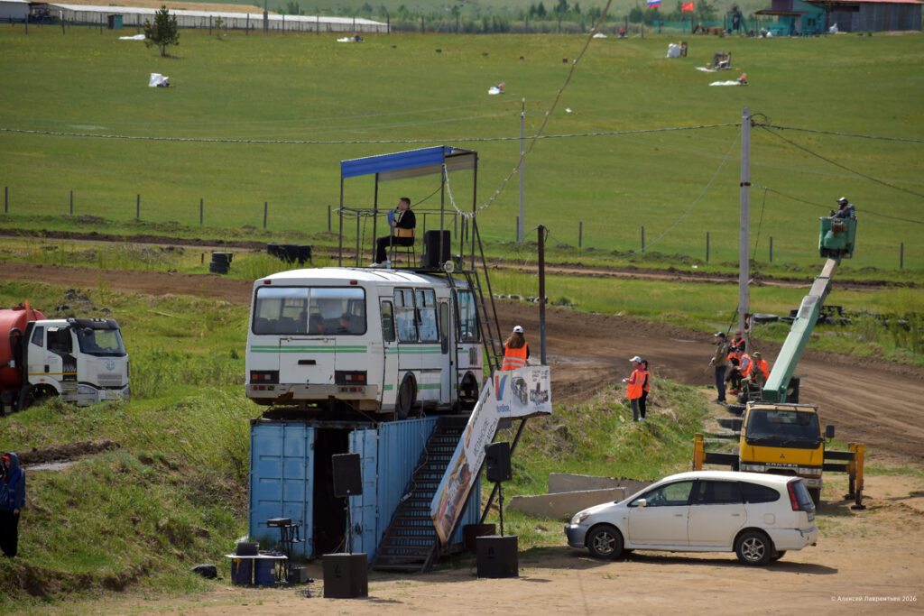 kaepnrgoshlo77-1024x683 Чемпионат Дальневосточного федерального округа, отборочный этап серии Кубка России, второй этап Чемпионата Забайкальского края по автокроссу